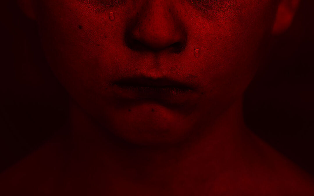 „Politici zneužívajú a vraždia deti“, tvrdí šéf FBI a svedkovia (2. časť)