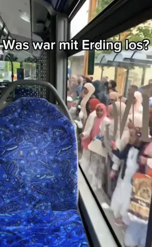 Taková normální pravidelná německá autobusová linka