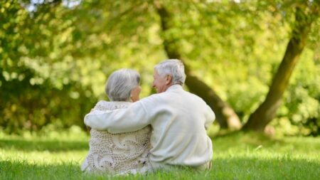 Život v prírode medzi vegetáciou pomáha predchádzať demencii